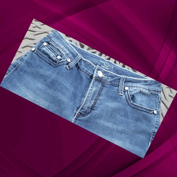 Embroidered Jeans with Rhinestone Snaps/Rivits - Picture 2 of 4